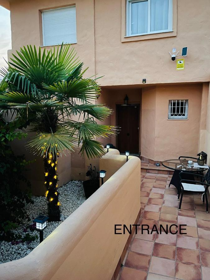 Deluxe In Royal Cabopino Townhouse Séjour chez l'habitant Marbellac